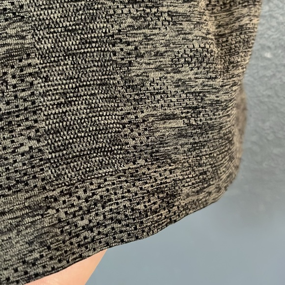 Lululemon Swiftly Tech Racerback 2.0 Grey/Black Tank Women’s Size 6 - Picture 4 of 11